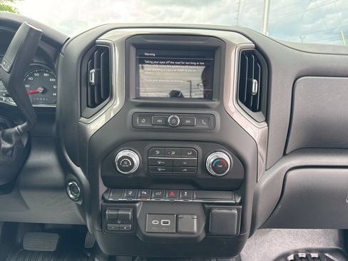 New 2026 GMC Sierra 2500 Pro w/ 1SA Pro Safety Plus Package AWD/4WD image 23