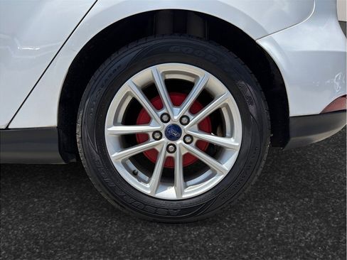 Used 2017 Ford Focus SE FWD image 13