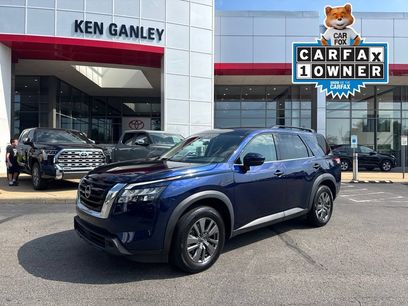 Used 2024 Nissan Pathfinder SV