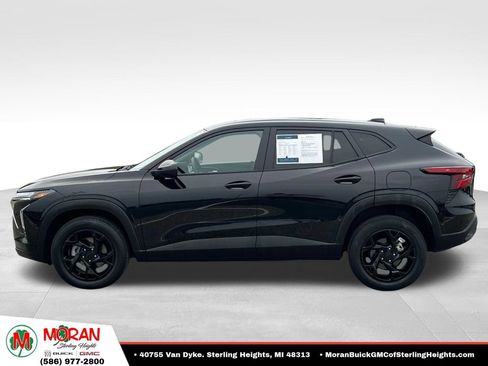 Certified 2024 Chevrolet Trax LS w/ LS Convenience Package FWD image 2