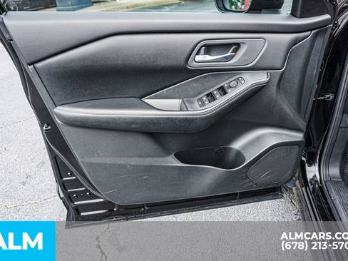 Used 2024 Nissan Rogue SV FWD image 46