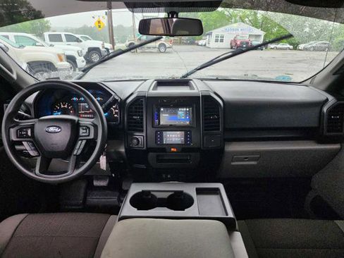 Used 2015 Ford F150 XL w/ Equipment Group 101A Mid AWD/4WD image 18