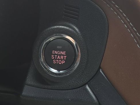 Used 2022 Subaru Outback Touring w/ Popular Package #2 image 24