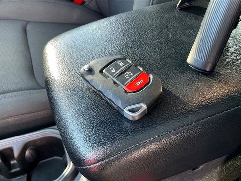 Used 2023 Jeep Wrangler Sport S image 11