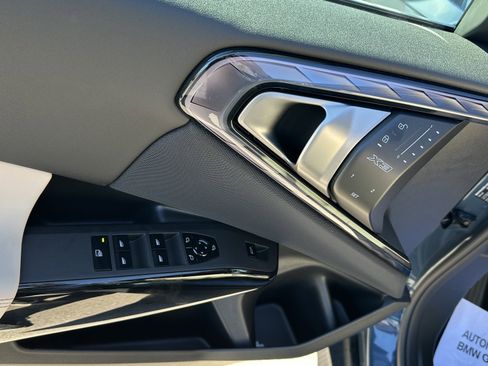 Used 2026 BMW X3 xDrive30 w/ Convenience Package image 14