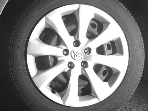 Used 2025 Toyota Corolla LE AWD/4WD image 13