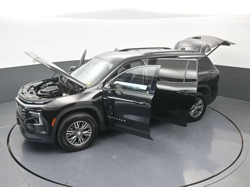 Used 2024 Chevrolet Traverse LT FWD image 69