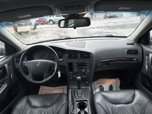 Used 2004 Volvo V70 2.5T image 24