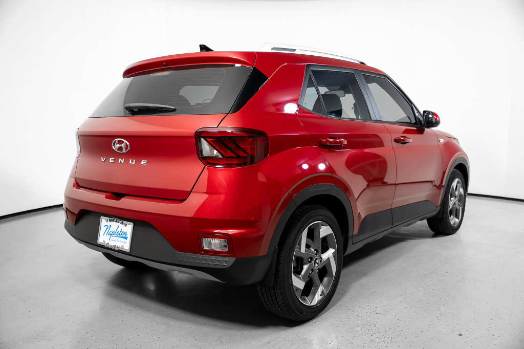Certified 2022 Hyundai Venue Limited FWD image 9