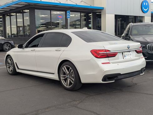 Used 2019 BMW 740i w/ M Sport Package RWD image 7
