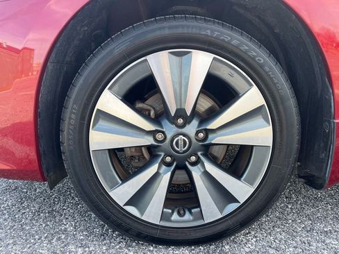 Used 2019 Nissan Sentra SV w/ Special Edition Package image 13