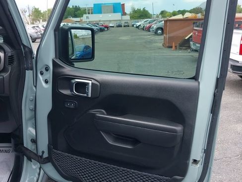 Used 2023 Jeep Wrangler Unlimited w/ Cold Weather Group AWD/4WD image 5