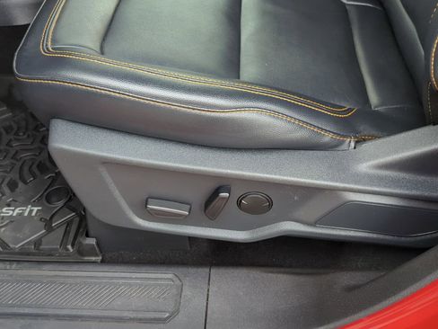 Used 2024 Ford Bronco Badlands image 13