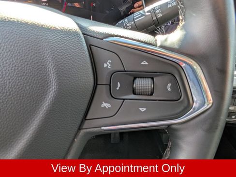 Used 2025 Chevrolet Trax LT w/ LT Convenience Package FWD image 21