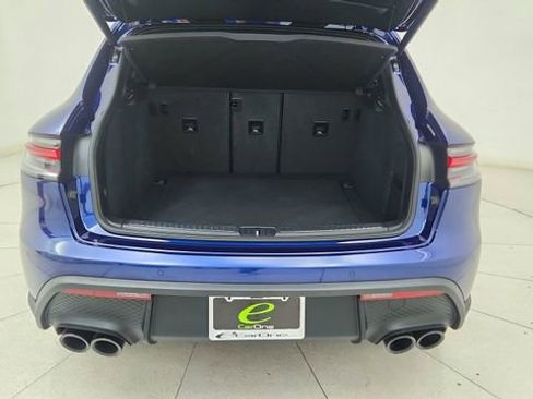Used 2024 Porsche Macan image 14