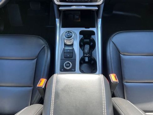 Used 2023 Ford Explorer XLT w/ Equipment Group 202A image 23