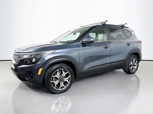 Used 2021 Kia Seltos EX AWD/4WD image 3