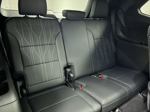 Used 2025 Buick Enclave Avenir w/ Super Cruise Package image 28