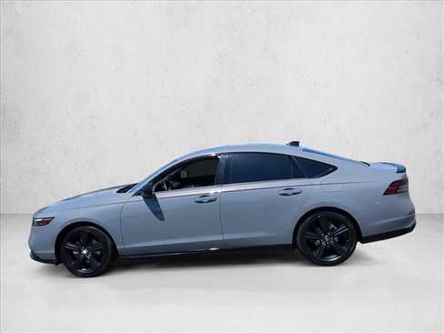 Used 2023 Honda Accord Sport image 9