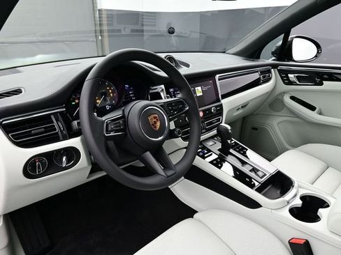 New 2026 Porsche Macan S image 4