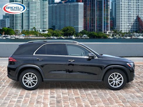 Used 2024 Mercedes-Benz GLE 450e 4MATIC image 4