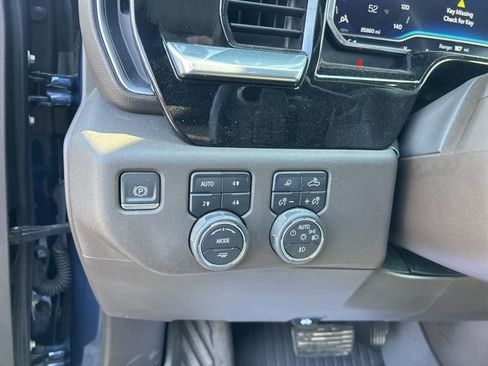 Used 2022 Chevrolet Silverado 1500 LTZ image 17