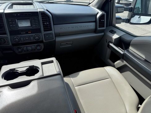 Used 2019 Ford F350 XL w/ Power Equipment Group image 32