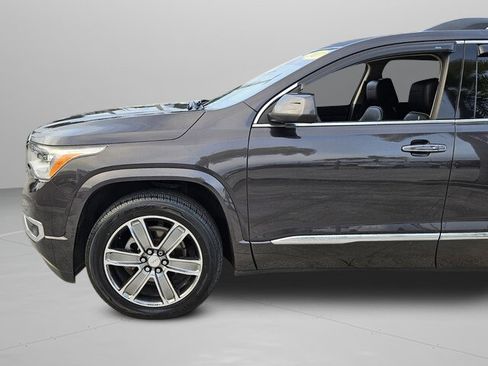 Used 2017 GMC Acadia Denali image 31