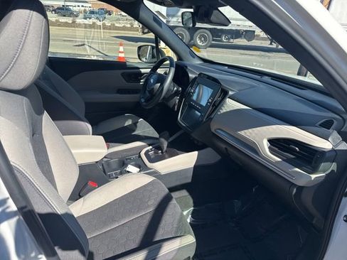 Used 2025 Subaru Forester AWD/4WD image 12