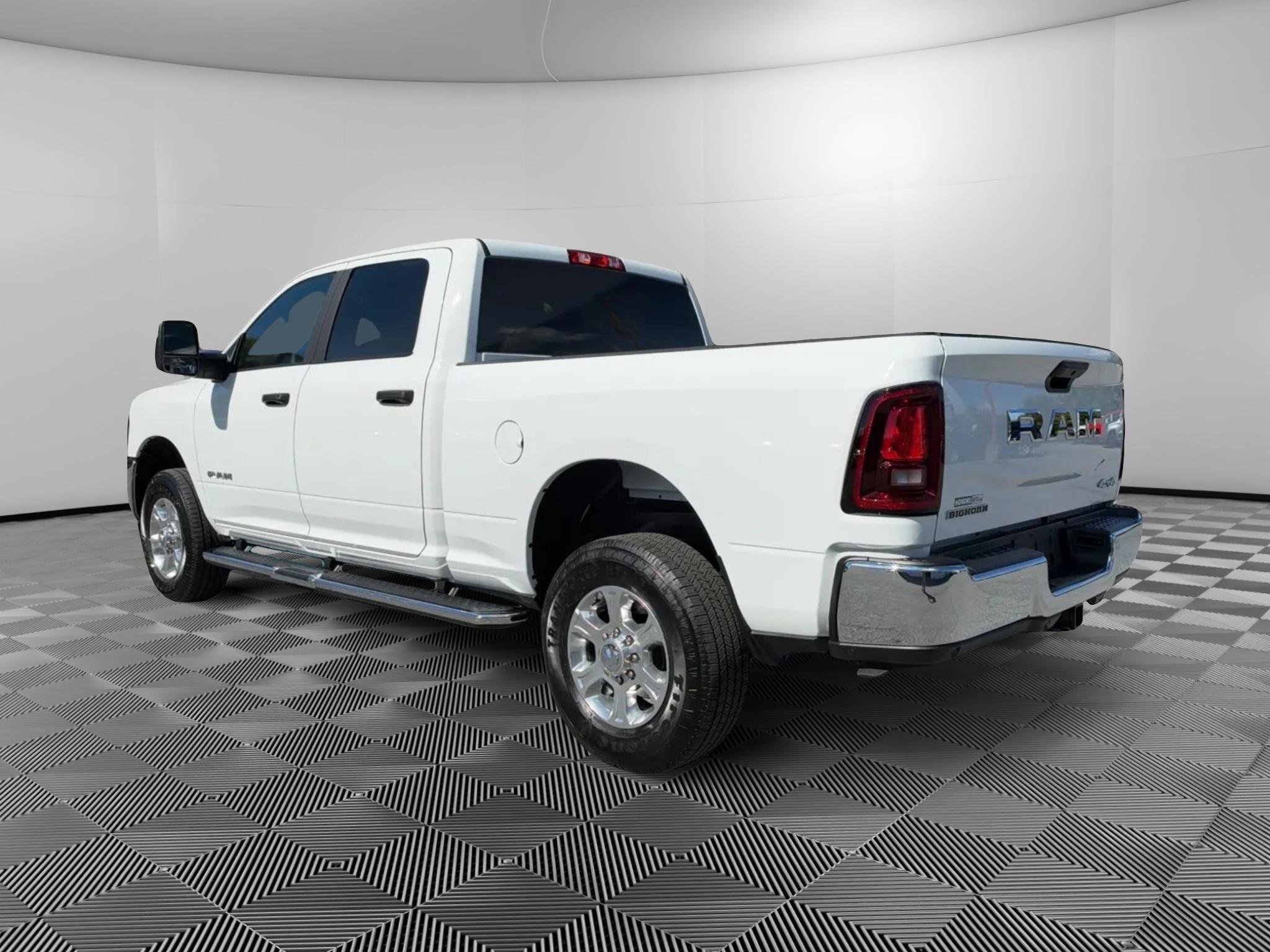 Used 2026 RAM 2500 Big Horn AWD/4WD image 3