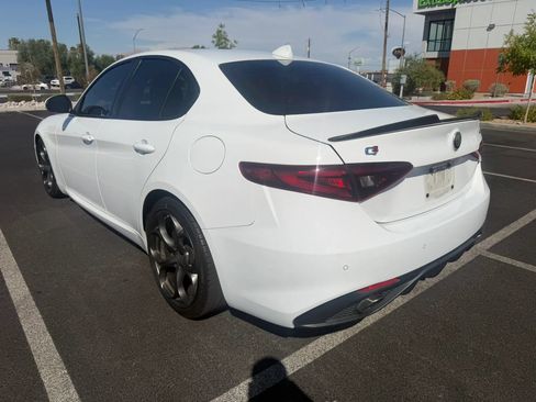 Used 2019 Alfa Romeo Giulia Ti Sport w/ Quick Order Package 22U Sport RWD image 4