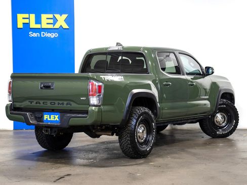 Used 2021 Toyota Tacoma TRD Off-Road w/ Technology Package AWD/4WD image 6