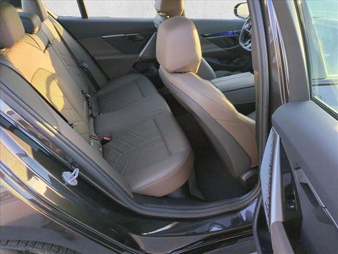 Certified 2026 BMW 550e xDrive w/ Premium Package image 22