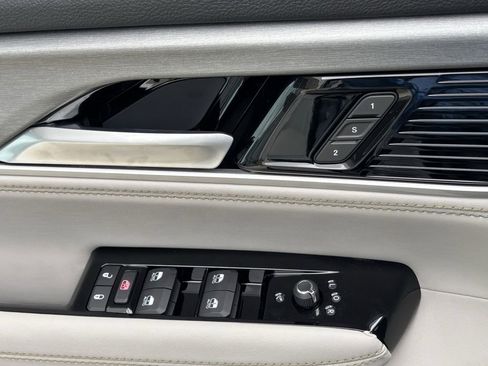 New 2026 Jeep Grand Wagoneer 2WD w/ Premium Group I image 22