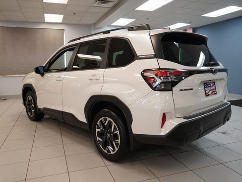 Used 2025 Subaru Forester Premium w/ Convenience Package #1 image 12