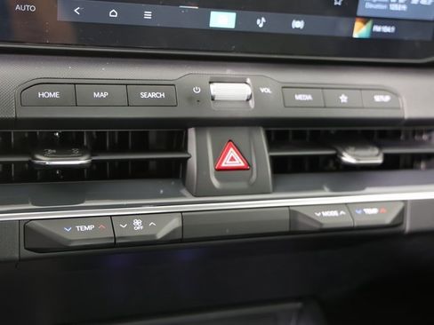 Used 2025 Kia K4 EX image 15