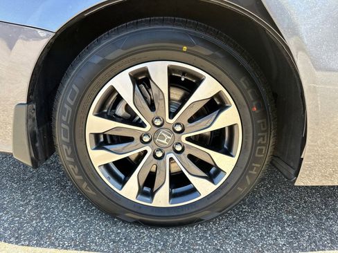 Used 2023 Honda Odyssey EX-L image 15