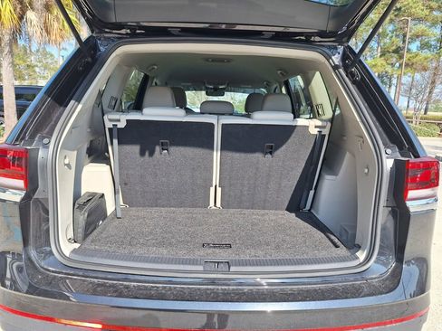 Used 2022 Volkswagen Atlas SE image 25