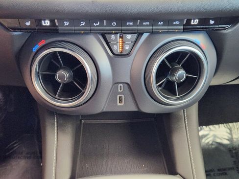 Certified 2025 Chevrolet Blazer LT AWD/4WD image 19