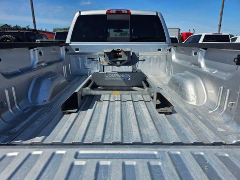 Used 2016 GMC Sierra 2500 SLE w/ SLE Preferred Package AWD/4WD image 15