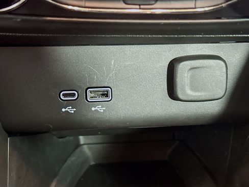 Used 2025 Buick Encore GX Preferred image 26