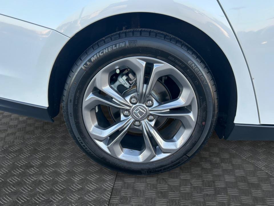 Certified 2024 Honda Accord EX image 27