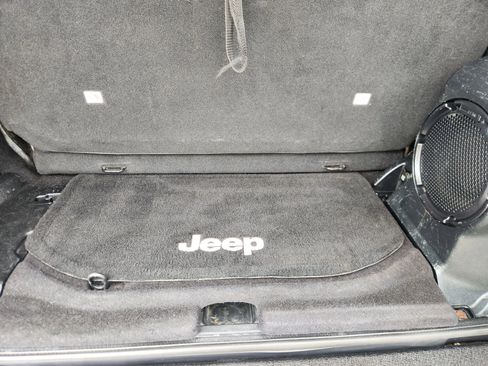 Used 2013 Jeep Wrangler Sahara w/ Connectivity Group AWD/4WD image 40