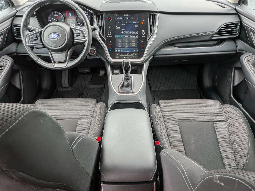 Certified 2025 Subaru Outback Premium AWD/4WD image 2