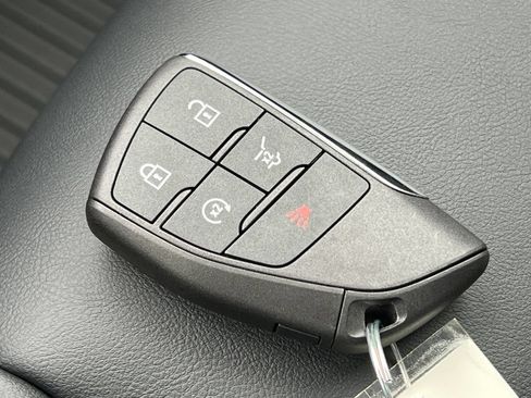 New 2026 GMC Acadia Elevation w/ Elevation Premium Package AWD/4WD image 30
