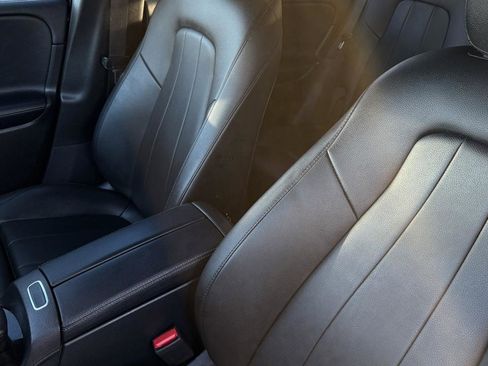 Used 2020 Mercedes-Benz GLB 250 4MATIC image 16