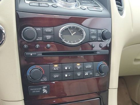 Used 2017 INFINITI QX50 2WD w/ Premium Plus Package image 29