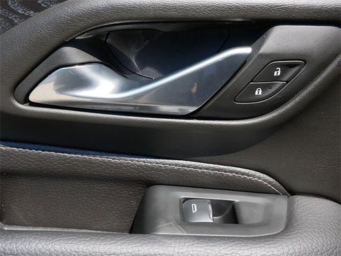 Used 2024 GMC Yukon Denali image 15