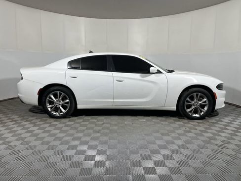 Used 2022 Dodge Charger SXT AWD/4WD image 9