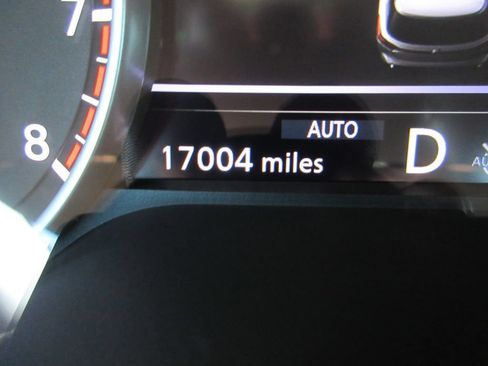 Used 2024 Nissan Pathfinder Rock Creek AWD/4WD image 31